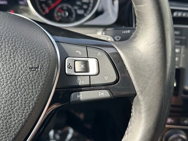 Used 2017 Silver Volkswagen TSI SEL 4-Door image 41