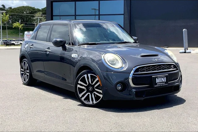 2020 MINI Hardtop Cooper S's photo