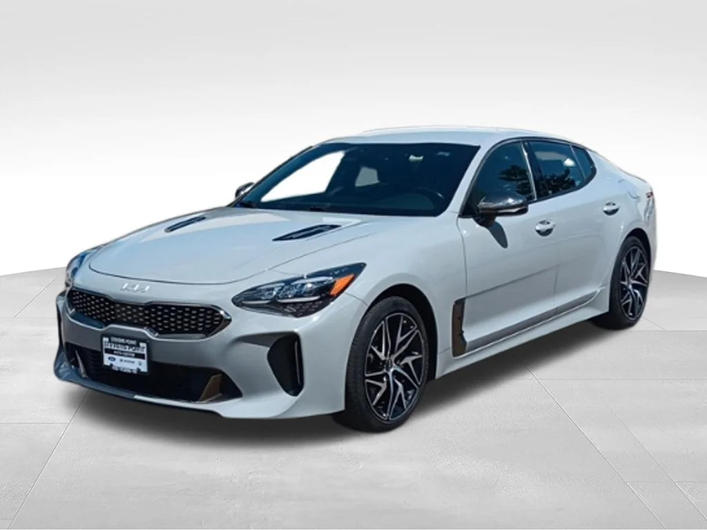 Used 2022 Ceramic Silver Kia GT-Line image 4