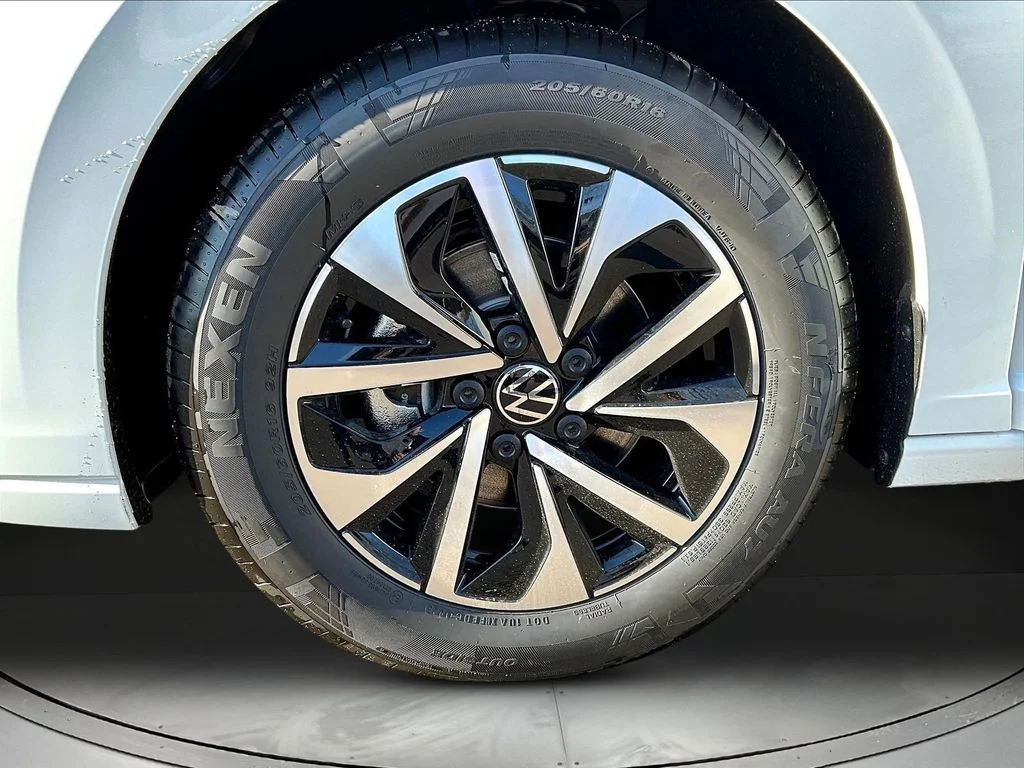New 2026 White Volkswagen 1.5T S image 16