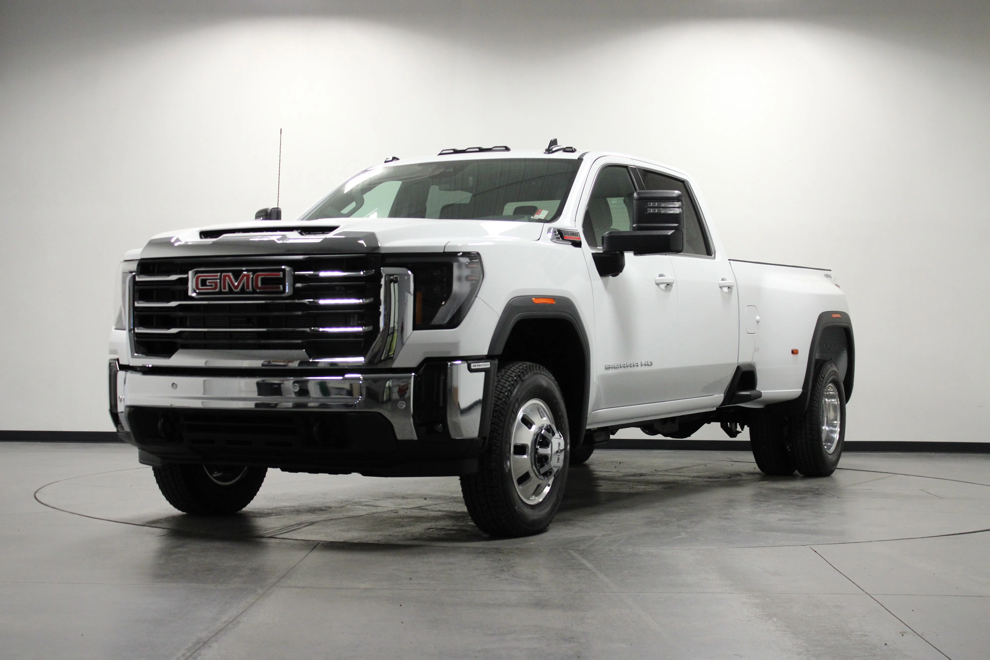 New 2026 Summit White GMC SLE DRW image 8