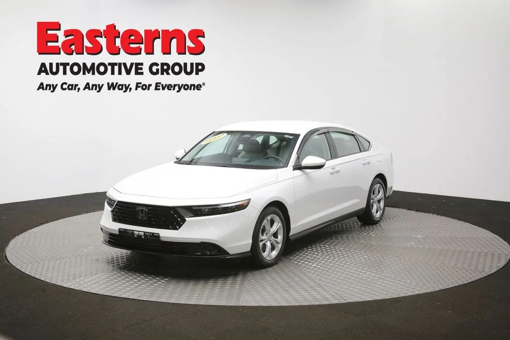 Used 2025 White Honda LX image 53