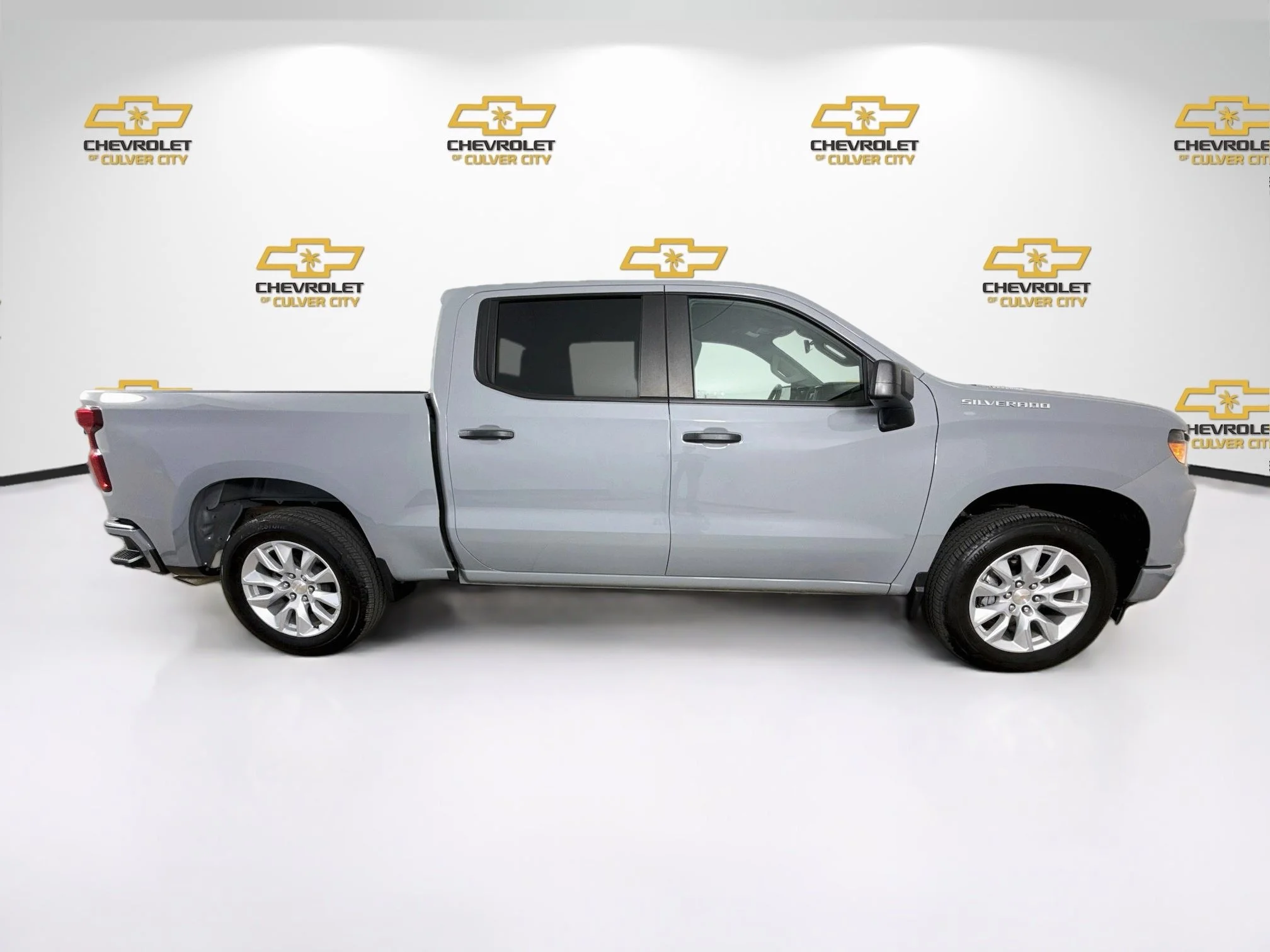 Used 2024 Slate Gray Metallic Chevrolet Custom image 9