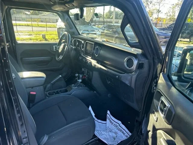 Used 2022 Black Clearcoat Jeep Unlimited Rubicon image 9