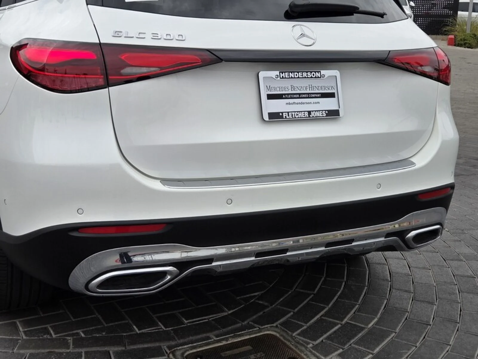 Certified Used 2024 Polar White Mercedes-Benz GLC 300 image 4