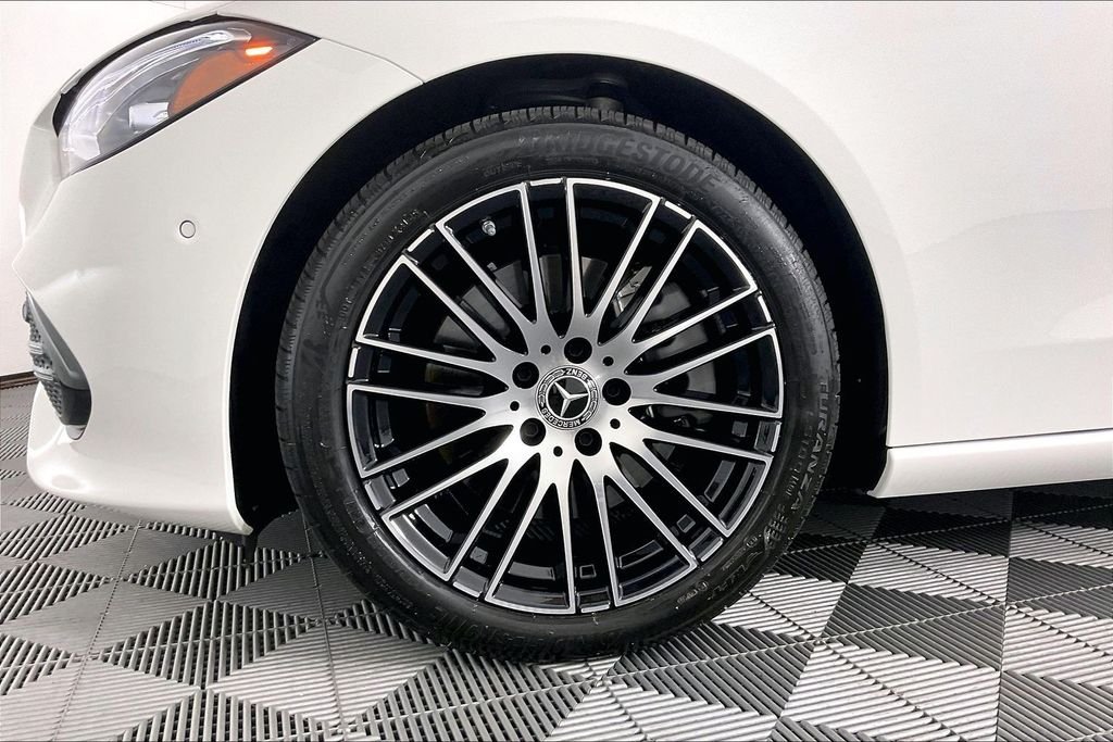 2026 Mercedes-Benz C-Class Sedan C 300 - Photo 8