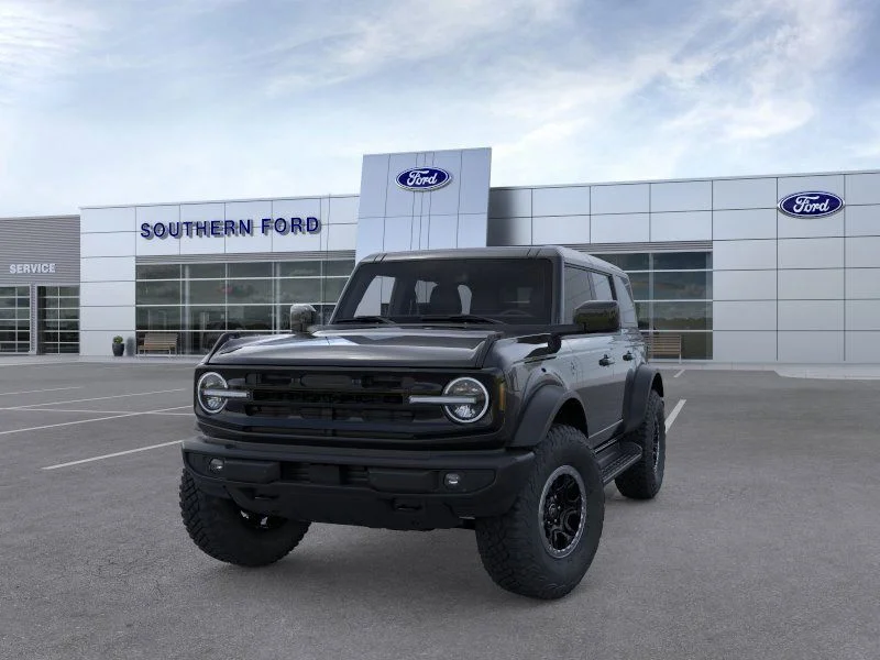 New 2025 Shadow Black Ford Outer Banks image 2