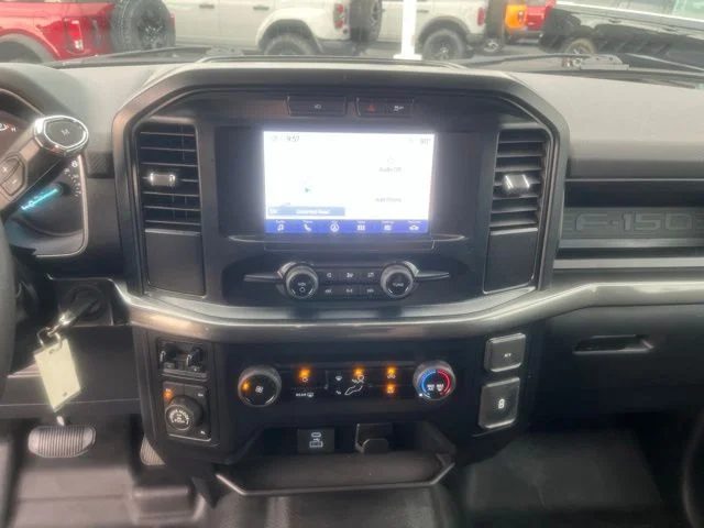 Used 2023 Oxford White Ford XL image 15