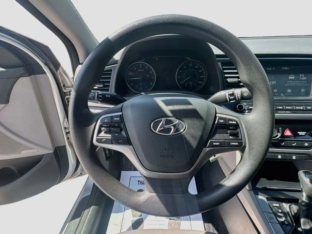 Used 2017 Silver Hyundai SE image 11