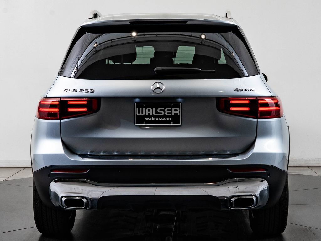 Used 2026 Cirrus Silver Metallic Mercedes-Benz GLB 250 image 7