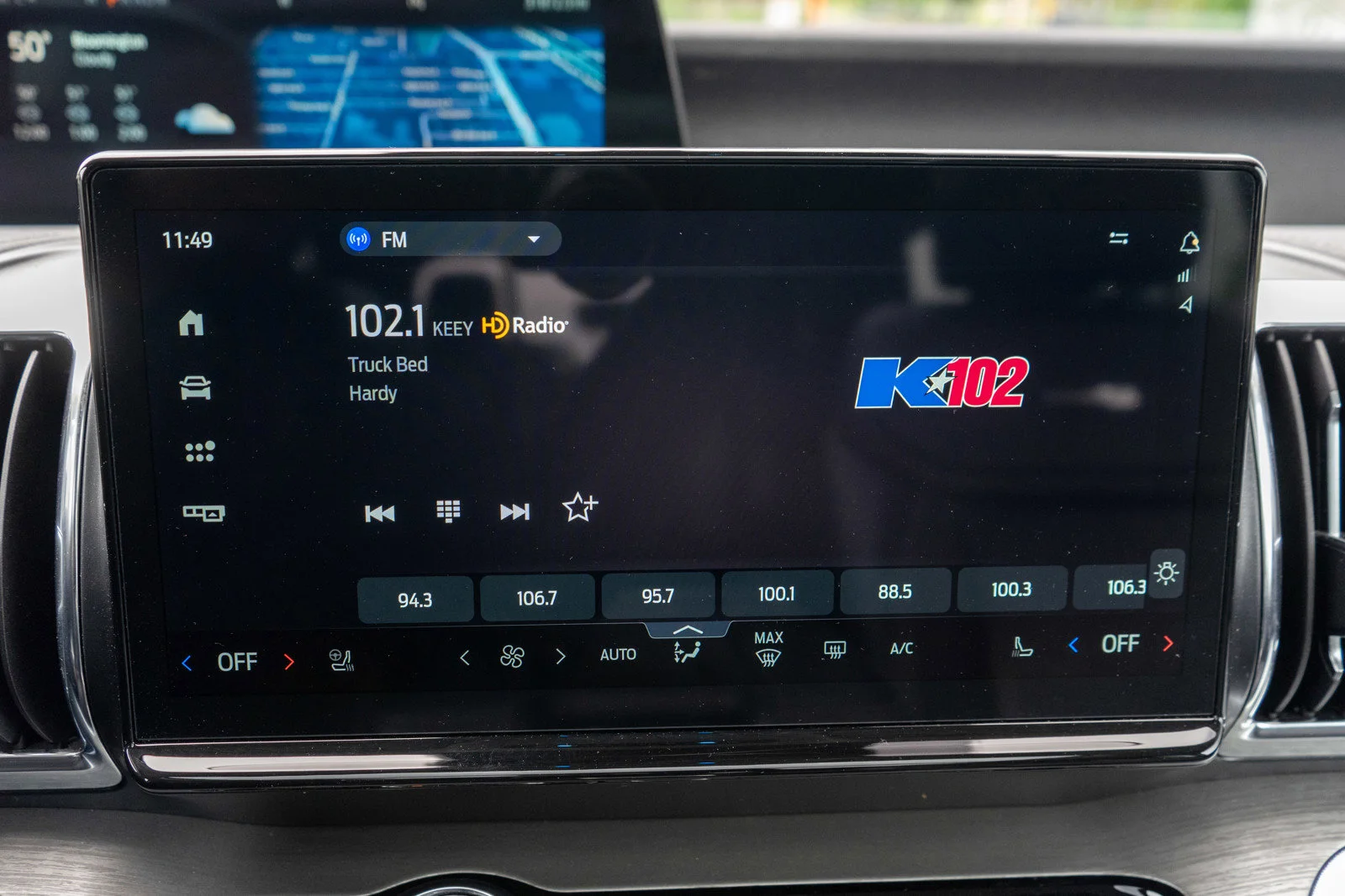Used 2025 Black Metallic Ford Platinum image 20