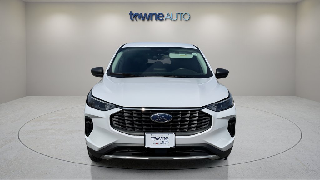 Used 2025 White Ford Active image 9