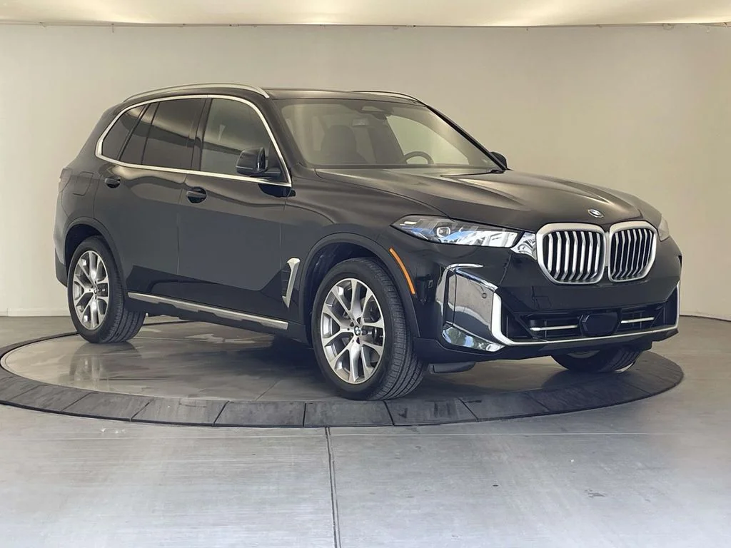 Certified Used 2026 Black BMW xDrive40i image 8