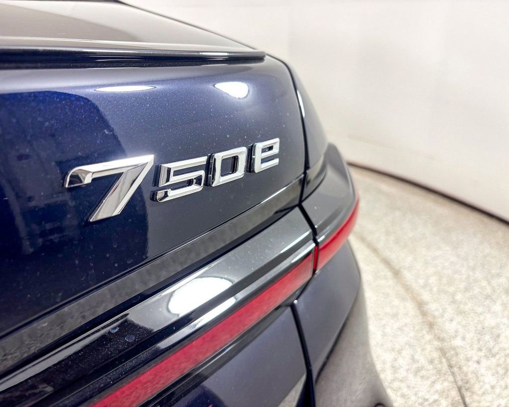 New 2025 Carbon Black Metallic BMW 750e xDrive image 14