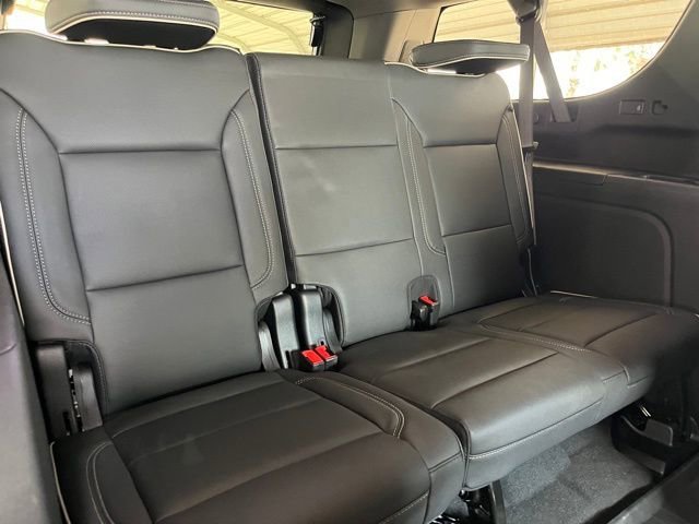 2025 Chevrolet Suburban Premier - Photo 20