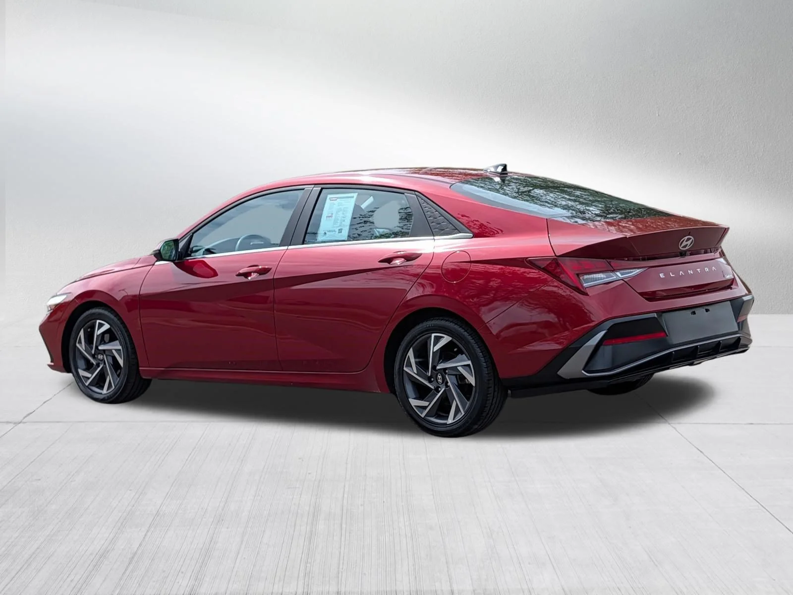 Used 2025 Ultimate Red Hyundai Limited image 5