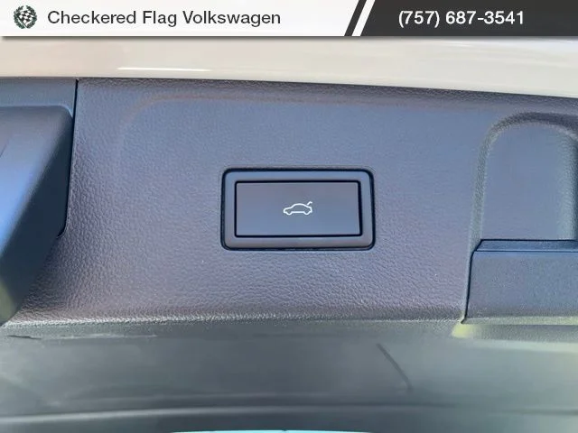 New 2026 White Volkswagen 2.0T SE w/Technology image 35