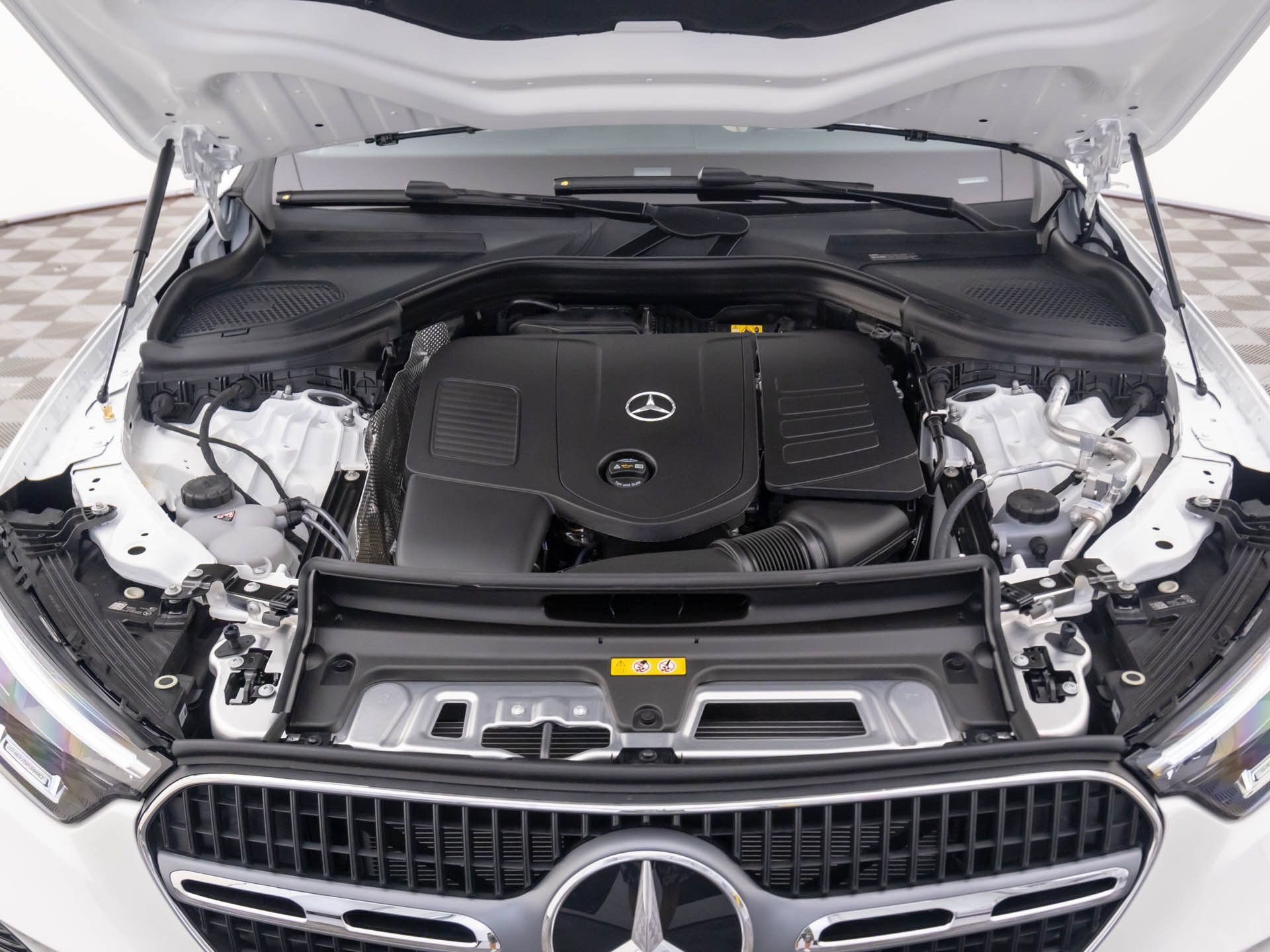 New 2026 Polar White Mercedes-Benz GLC 300 image 63