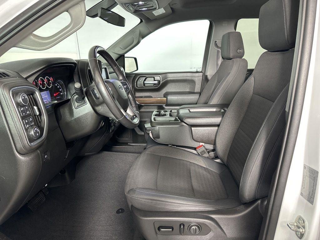 Used 2019 Summit White Chevrolet RST image 12