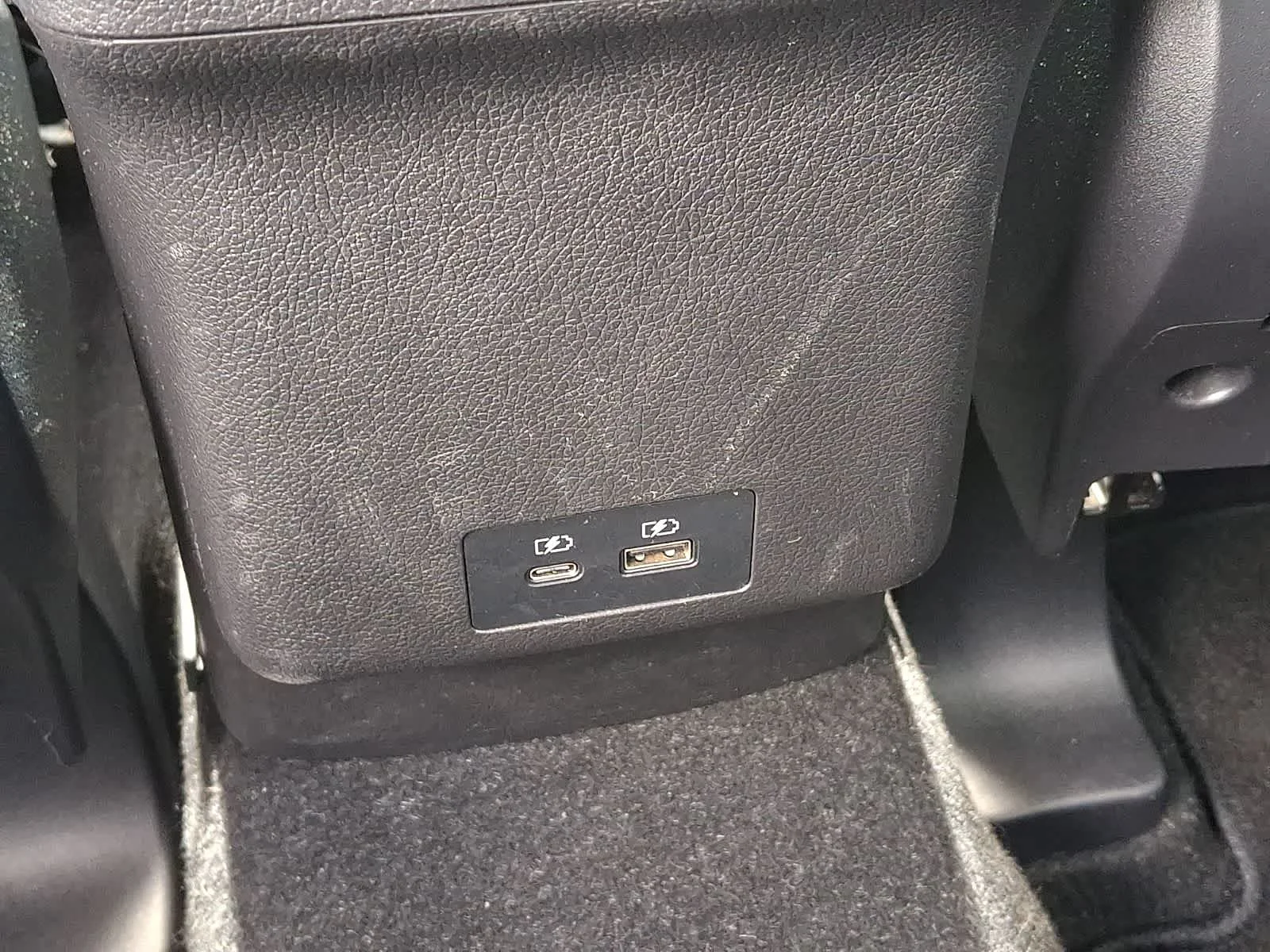 Used 2025 Mercury Gray Metallic Mitsubishi LE image 11