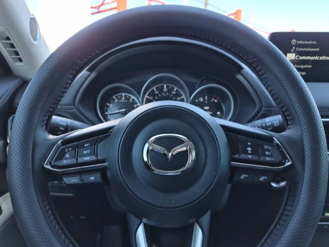 Used 2025 Rhodium White Metallic Mazda 2.5 S Carbon Edition AWD image 24