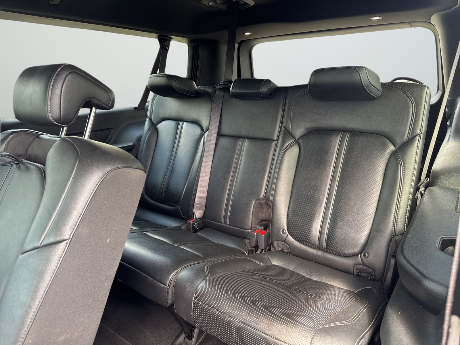 Used 2023 Black Jeep Series II image 20