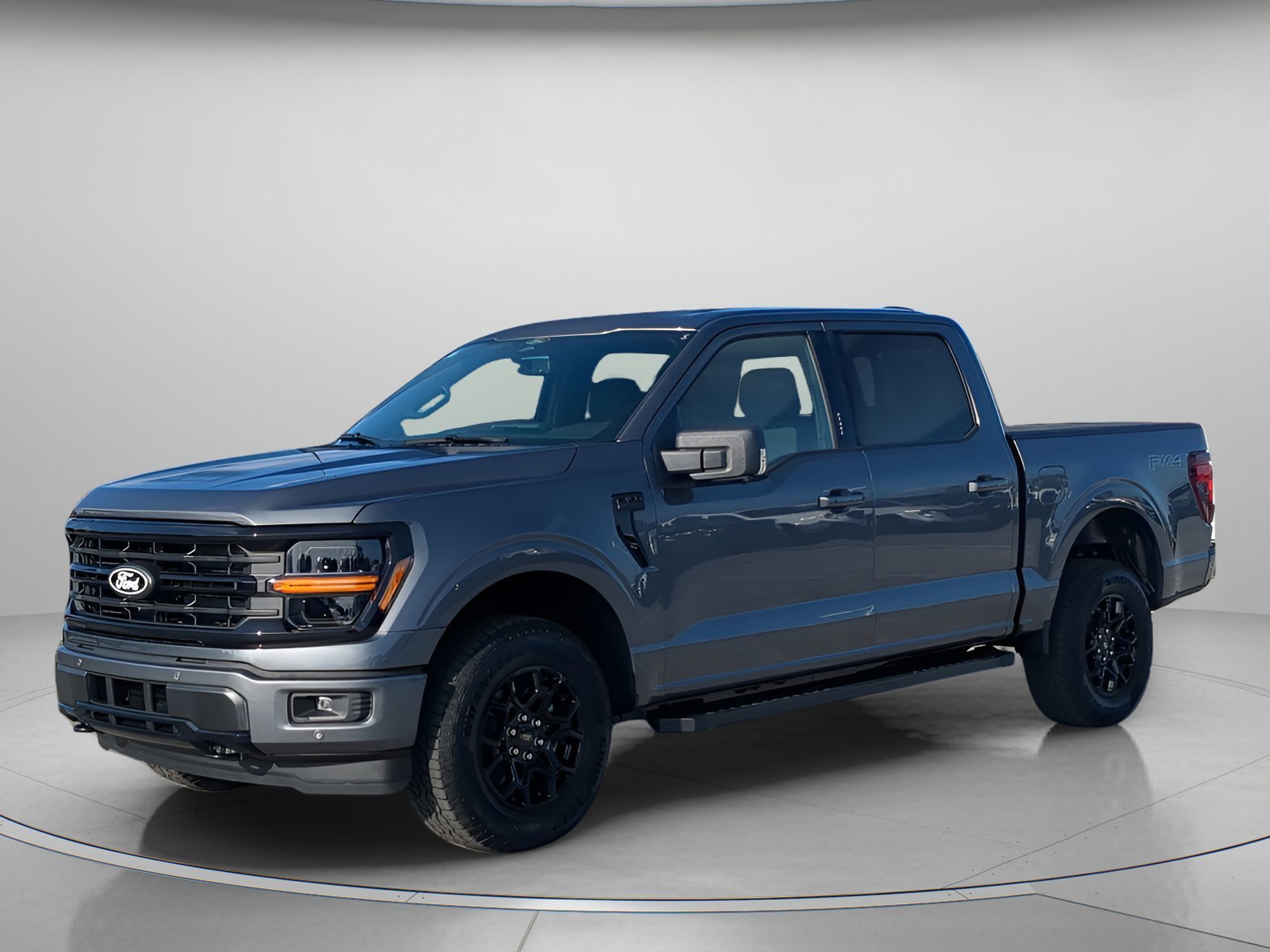 New 2026 Carbonized Gray Metallic Ford XLT image 1
