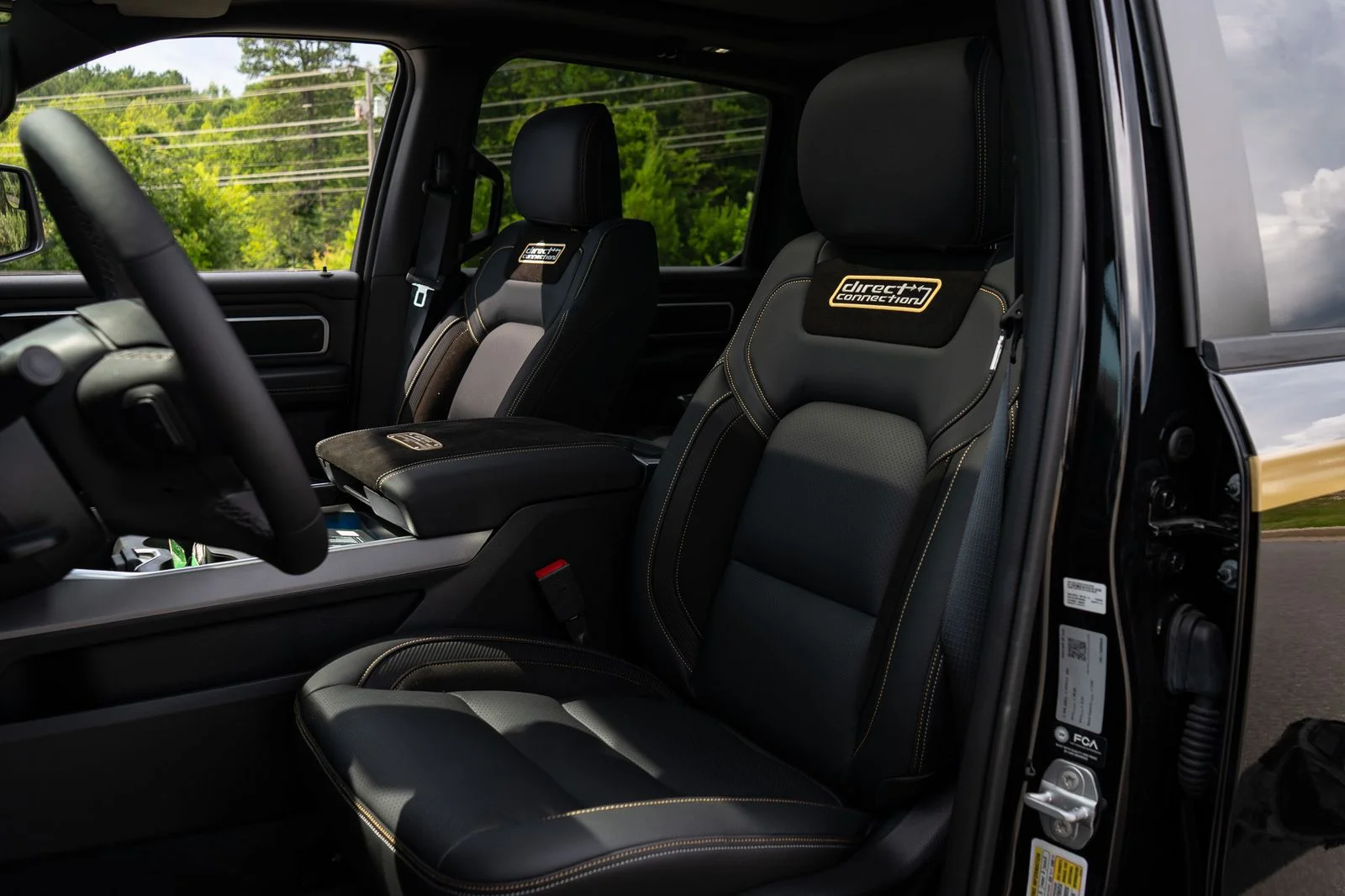 New 2026 Diamond Black Crystal Pearl-Coat Exterior Paint RAM Big Horn with DC 650 Supercharged Package image 33