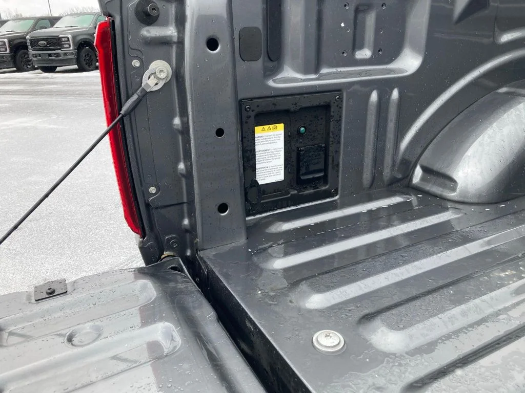Used 2025 Gray Ford XLT image 19