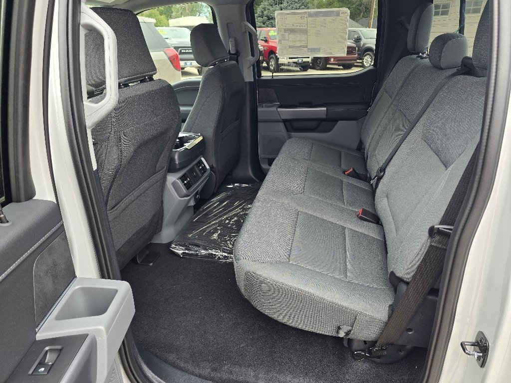 New 2026 Gray Ford 4X4 CREWCAB XLT image 31