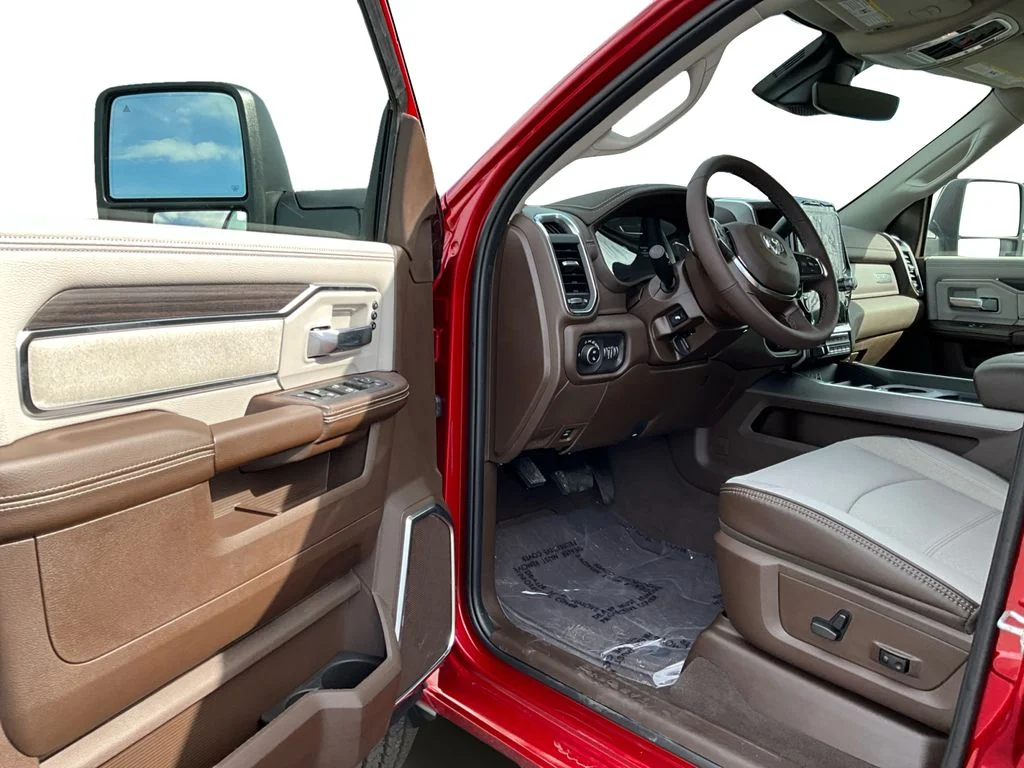 New 2026 Molten Red Pearl-Coat Exterior Paint RAM Laramie image 14