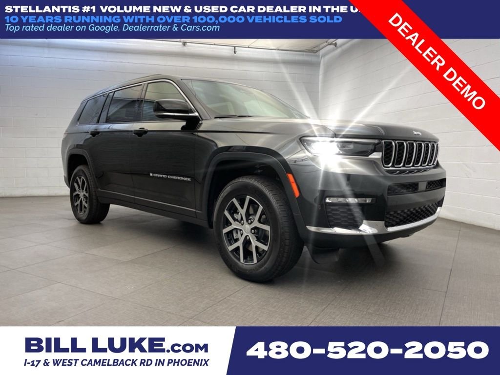 New 2025 Diamond Black Crystal Pearl-Coat Exterior Paint Jeep Limited image 1