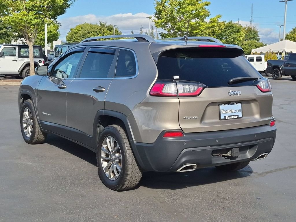 Used 2020 Light Brownstone Pearlcoat Jeep Latitude Plus image 3