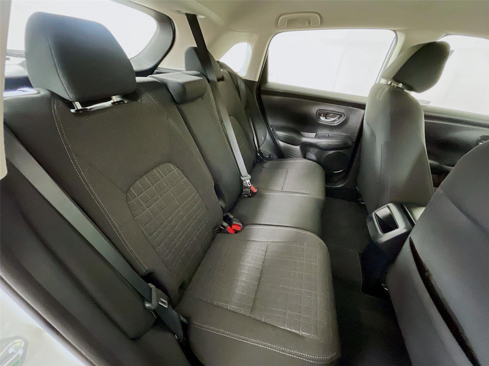 Used 2023 Platinum White Pearl Honda LX image 27