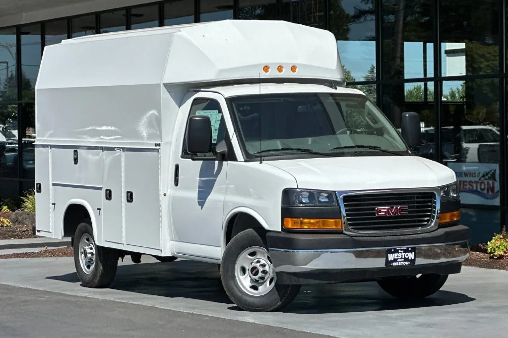 2025 GMC Savana Cutaway
