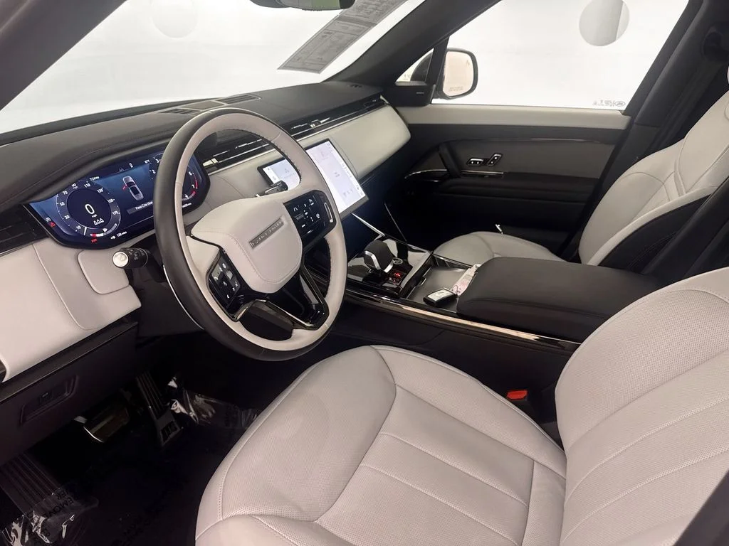 Certified Used 2024 White Land Rover Dynamic SE image 9