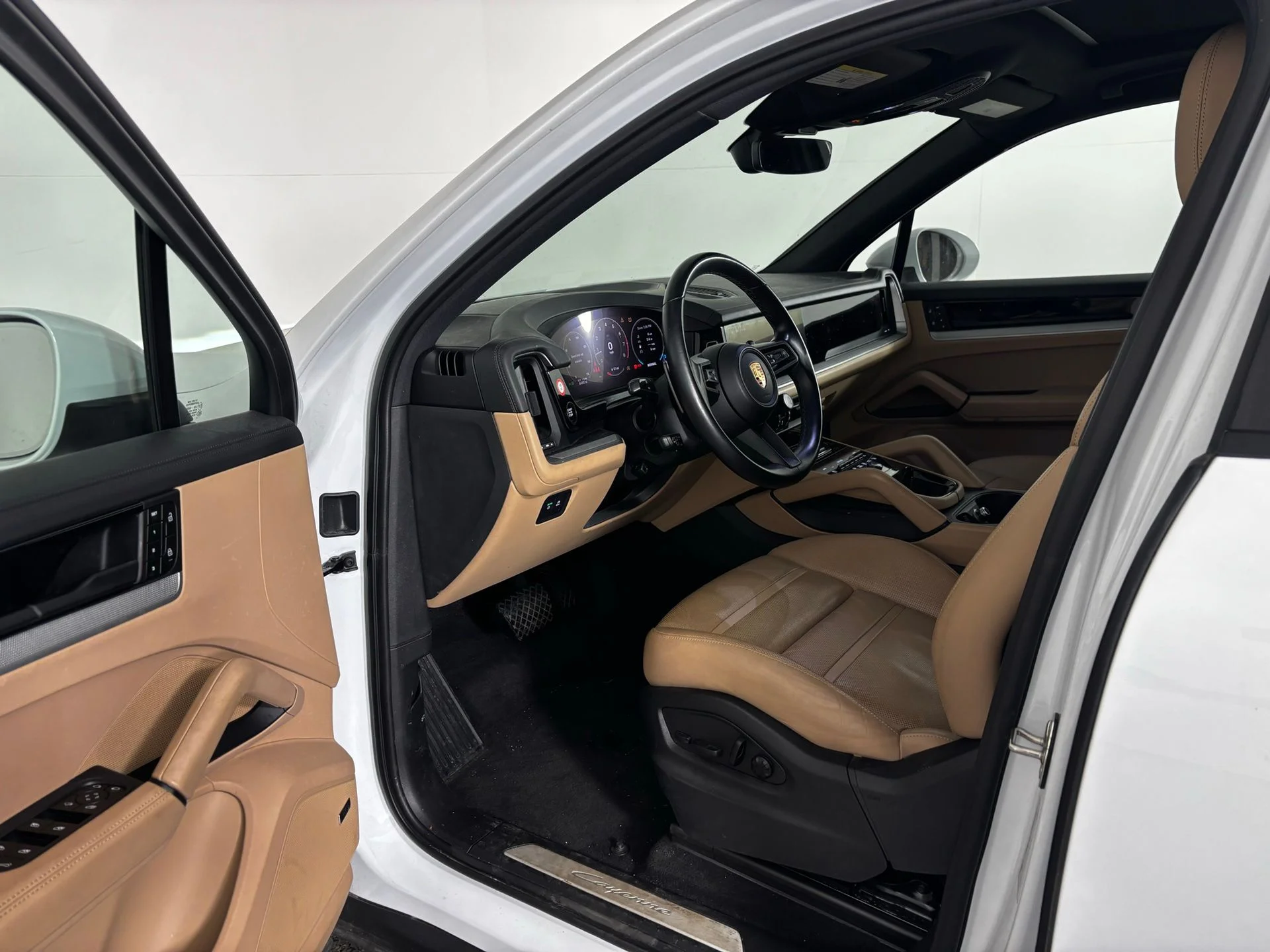 Used 2024 White Porsche Base image 12