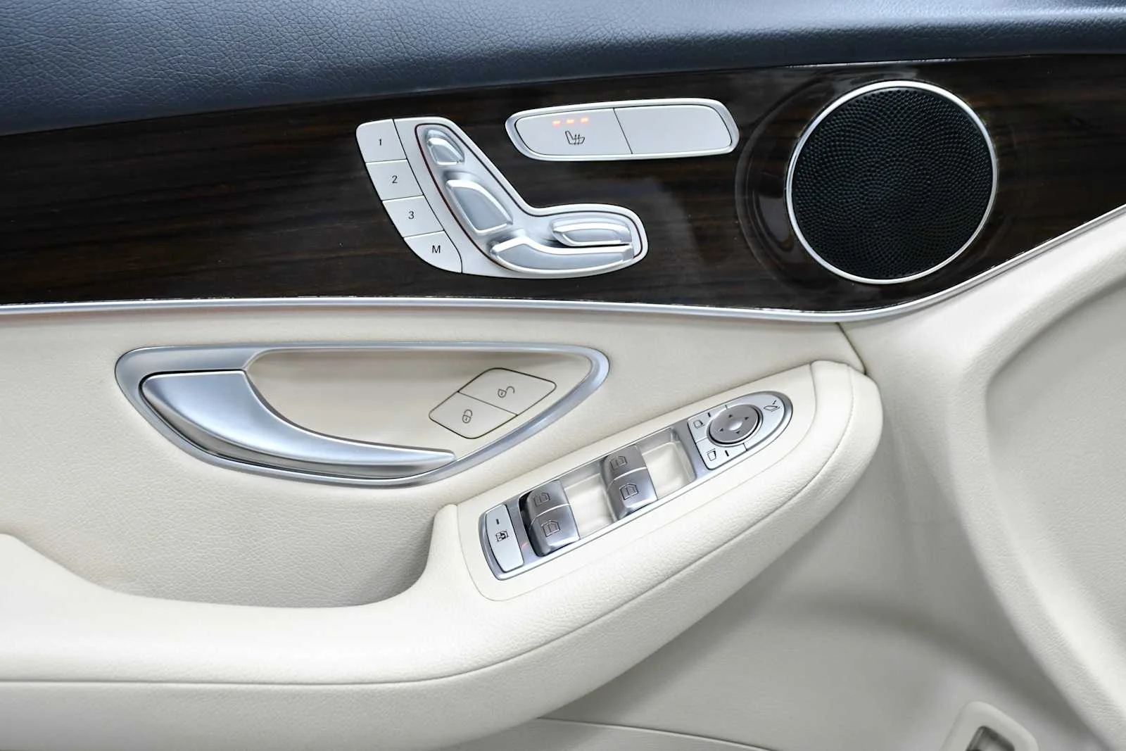 Used 2019 Polar White Mercedes-Benz GLC 300 image 15