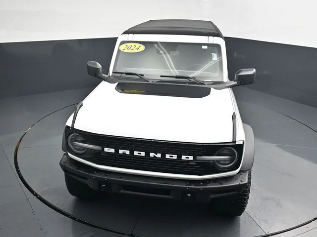 Used 2024 White Ford Wildtrak image 18