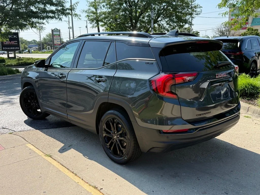 Used 2021 Gray GMC SLE image 5