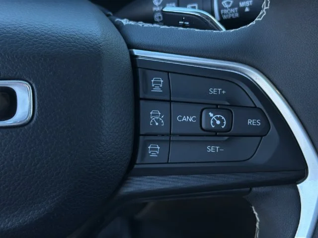 Used 2023 White Jeep Altitude X image 28