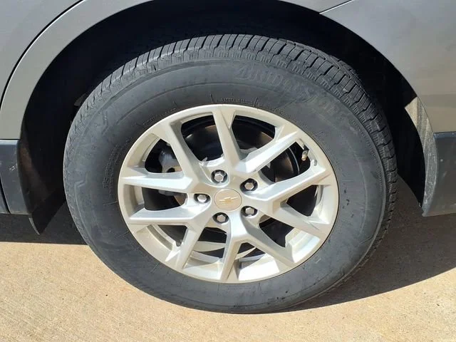 Used 2024 Sterling Gray Metallic Chevrolet LT image 28