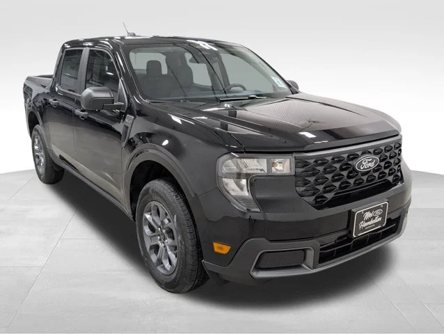 New 2026 Shadow Black Ford XLT image 17