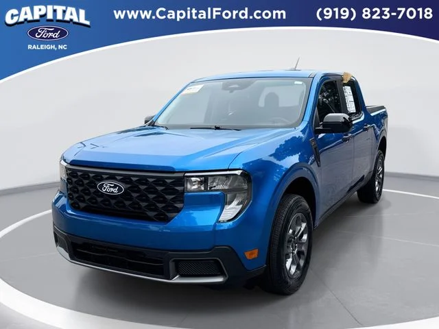 Used 2025 Blue Ford XLT image 1