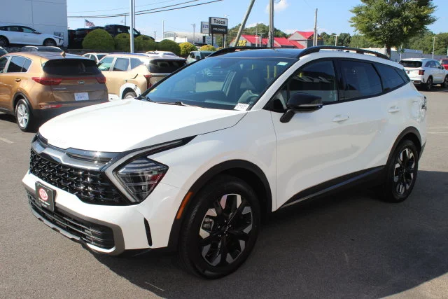 Used 2024 White Kia X-Line image 2