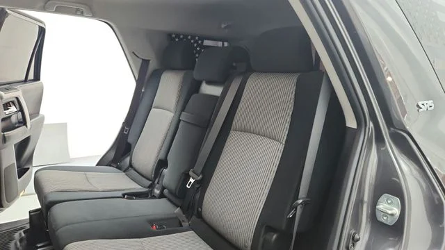 2020 Toyota 4Runner SR5 - Photo 17
