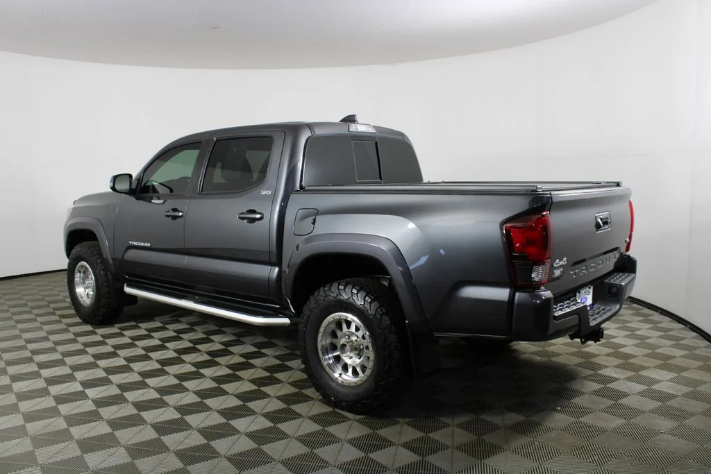 Used 2022 Gray Toyota SR5 image 4