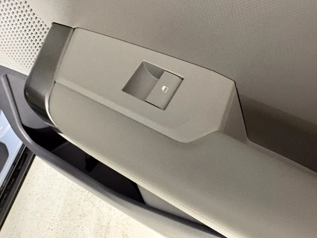New 2027 Pale Gray Kia X-Line S image 16