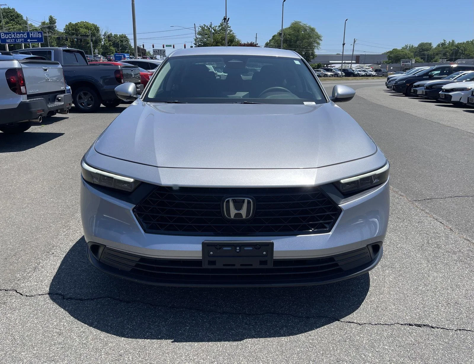 Used 2023 Lunar Silver Metallic Honda LX image 16