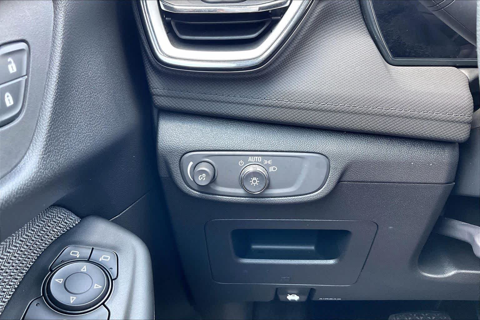 2025 Chevrolet Trailblazer LS - Photo 32